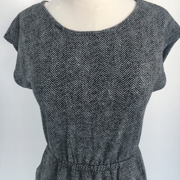 Grey Herringbone Dress with Key Hole Back - Picture 2 of 7